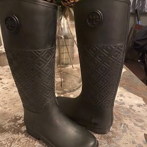 Pre-owned Tory Burch Marion rain boots!